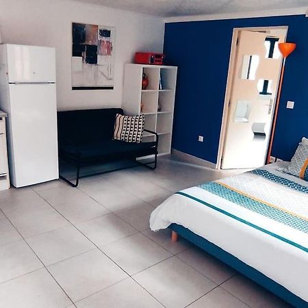 Charmant Studio Independant Dans La Colline Eyguieres Экстерьер фото