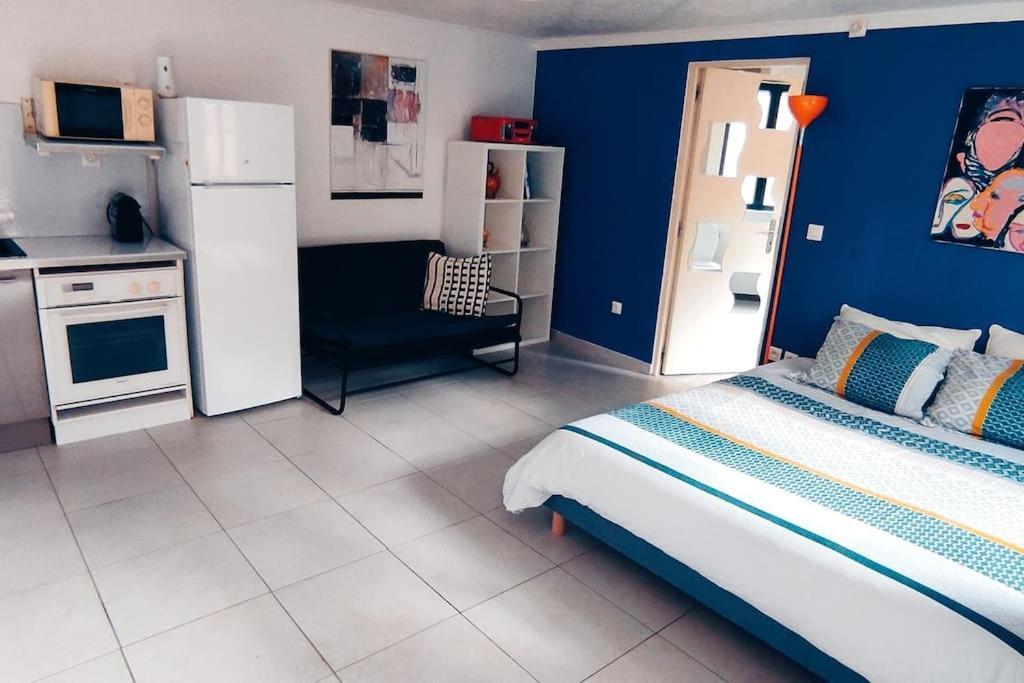 Charmant Studio Independant Dans La Colline Eyguieres Экстерьер фото